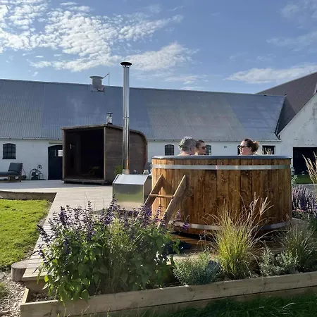 Сasa de vacaciones Wellness Glamping For 2 Personer Klovermarken